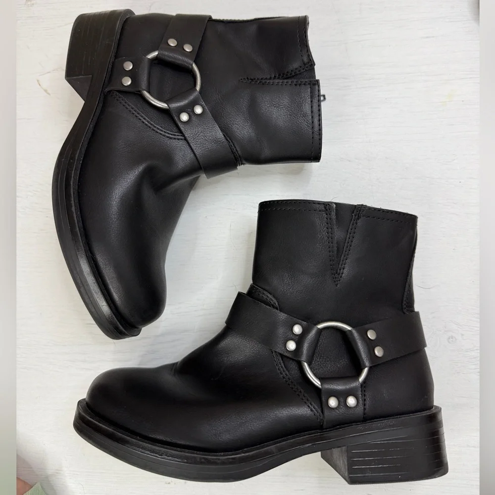 STEVE MADDEN Jengine Harness Moto Boots Girl sz 1
